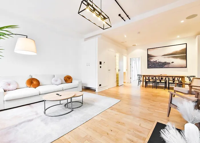 Amazing 3 Bed Apartment Great Portland Street